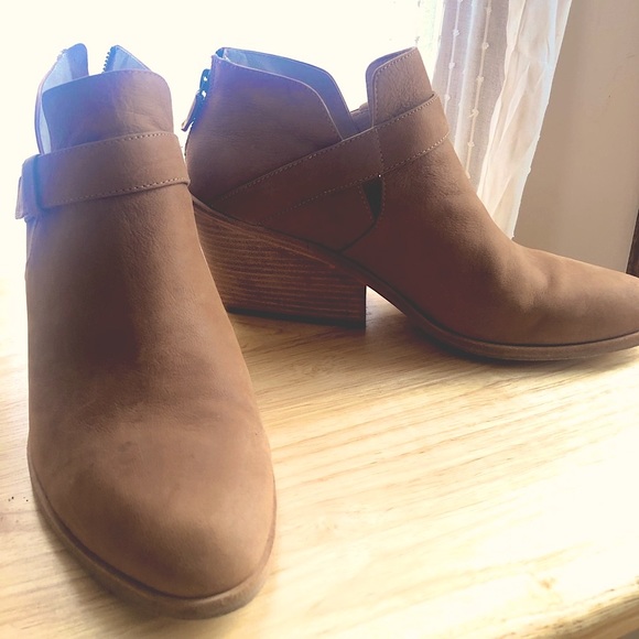 Eileen Fisher tan suede block heel booties - Picture 2 of 7